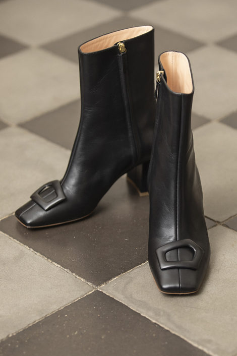 Boots femme en cuir noir